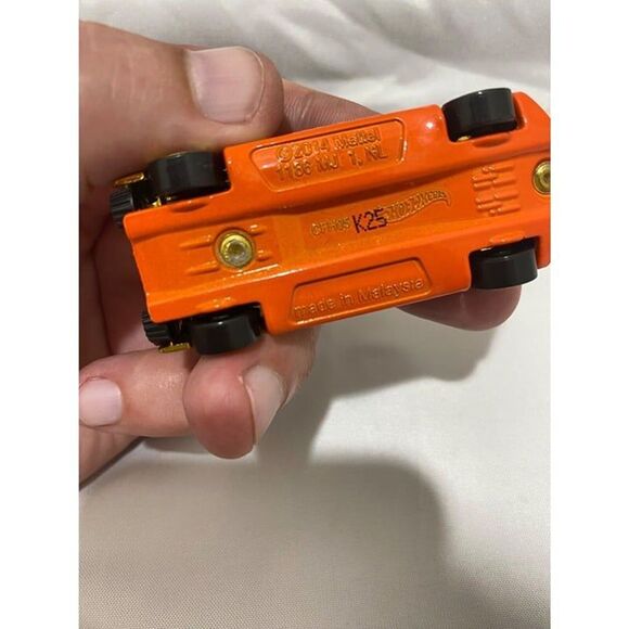 Hot Wheels 2014 Golden Super Chromes Speed Slayer Diecast Toy CFH05 - Picture 12 of 12